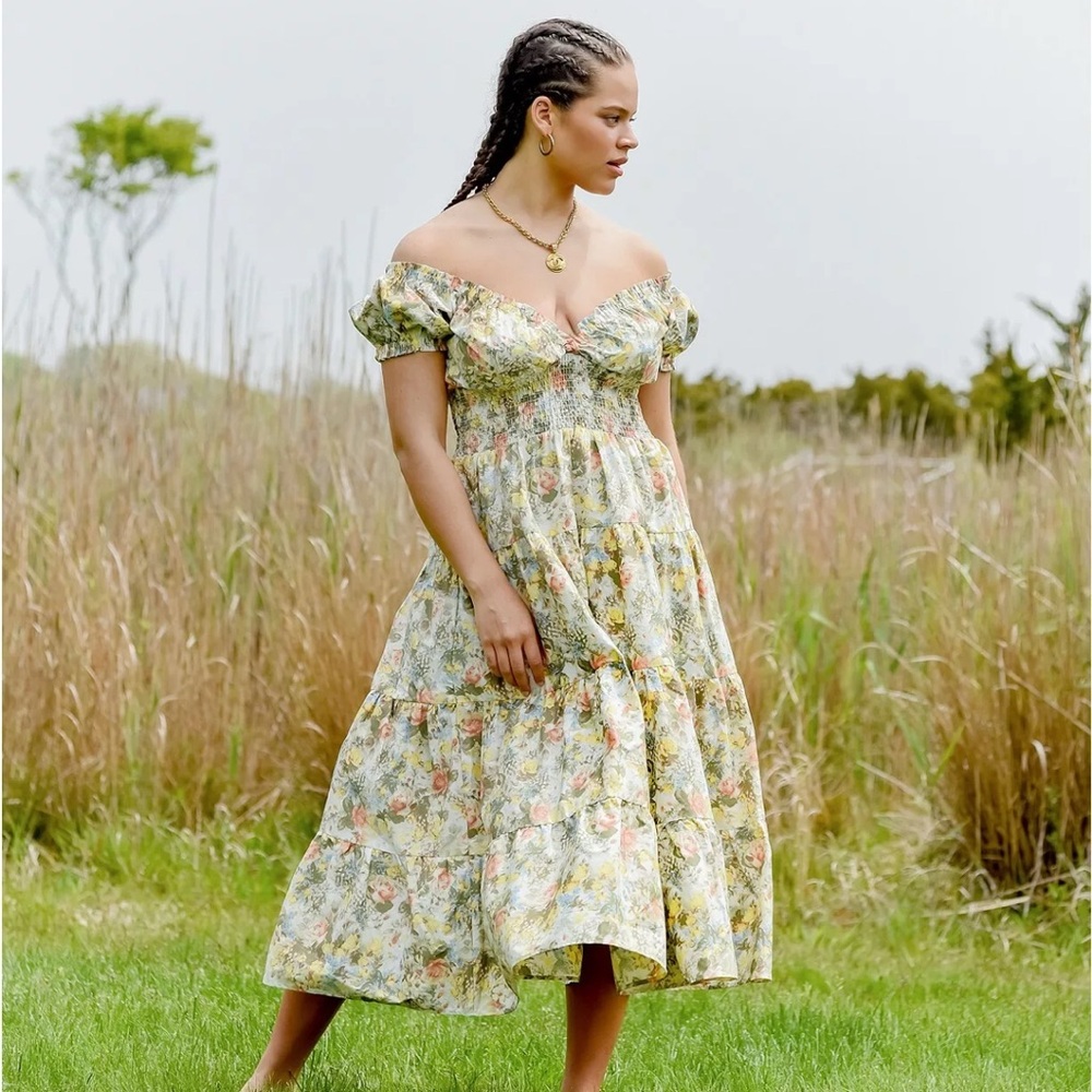 Danielle Bernstein Floral Off-Shoulder Dress Smocked Maxi Size Small Never Worn!